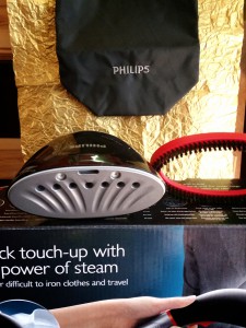 Philips Steam & Go 2 in 1 Dampfbürste vorne